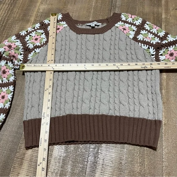 DAVI & DANI Brown and Beige Cable Knit Crochet-Sleeve Sweater - Picture 7 of 8